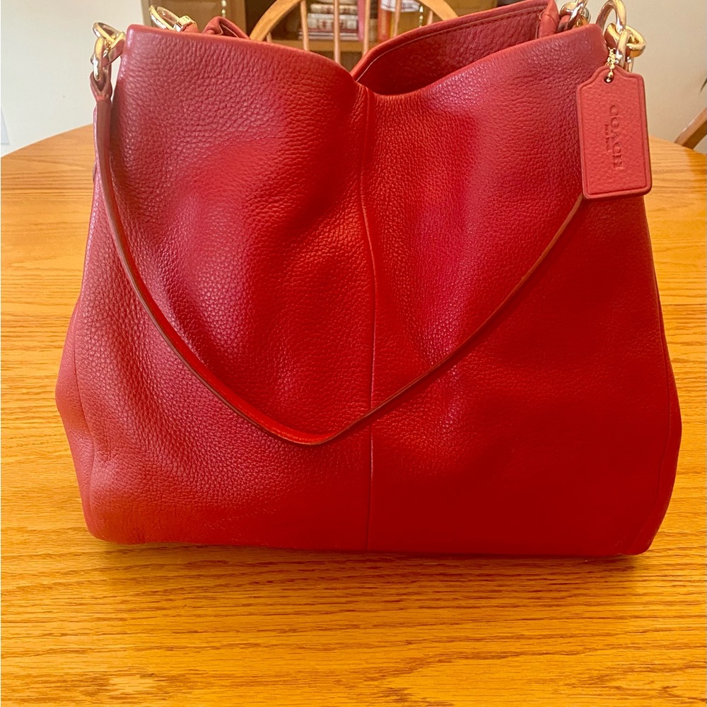 The Perfect Red Shoulder Bag!